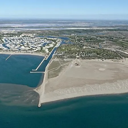 Aubanel, T2 Proche Centre Et Plage, 5 Couchages, Climatise. Le Grau-du-Roi